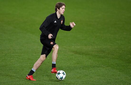 Football. Champions League. CSKA's training session