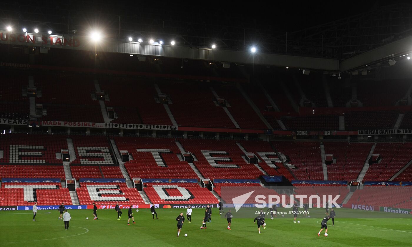 Football. Champions League. CSKA's training session