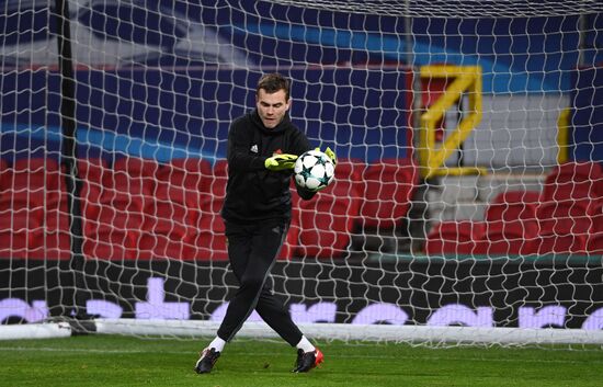 Football. Champions League. CSKA's training session