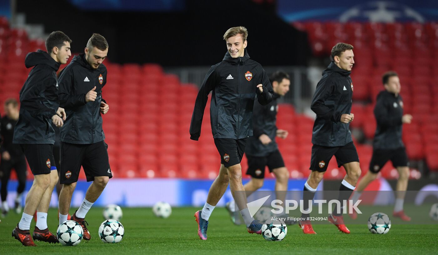 Football. Champions League. CSKA's training session