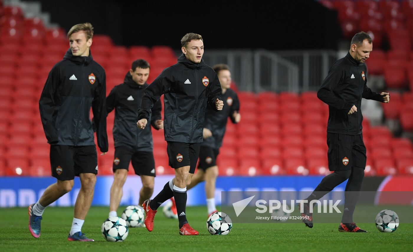 Football. Champions League. CSKA's training session