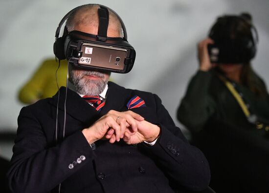 Photo exhibition of RT's project 'Revolution 360'