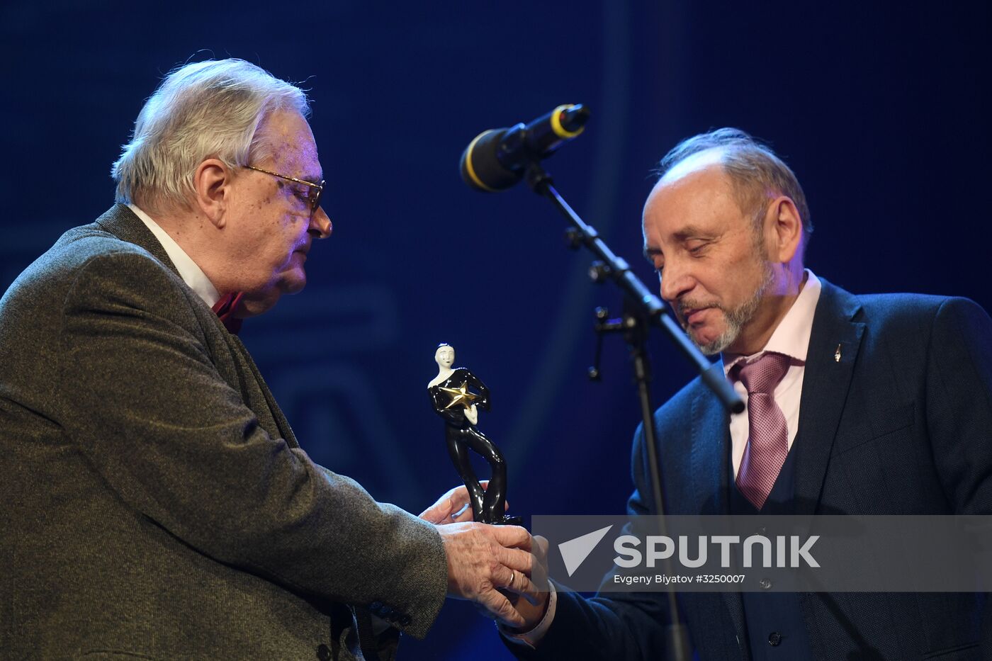 10th Theater-Goer's Star audience awards ceremony