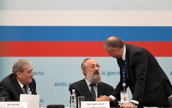 7th International Forum Arctic: Today and the Future. Day two