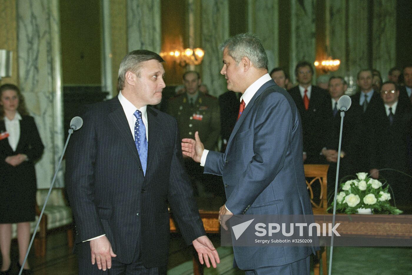 Russian Prime Minister Mikhail Kasyanov visits Romania