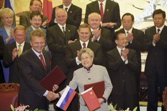 Russian Prime Minister Mikhail Kasyanov's visit to China