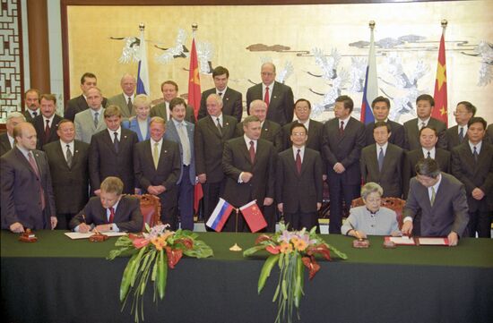 Russian Prime Minister Mikhail Kasyanov's visit to China