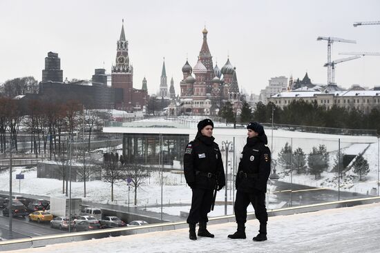 Tourist police units patrol central Moscow