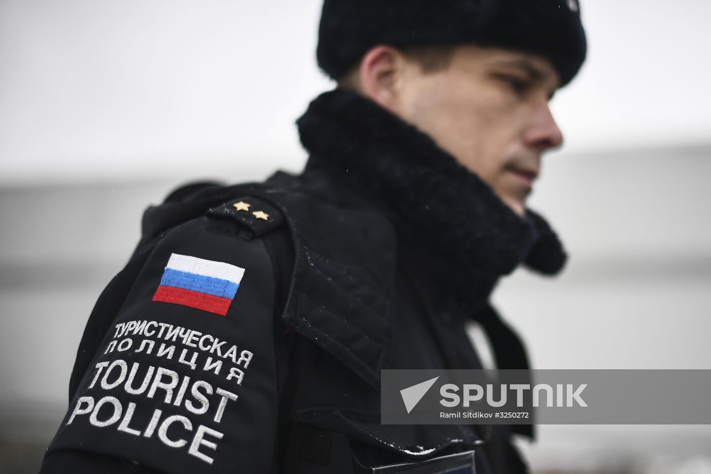 Tourist police units patrol central Moscow