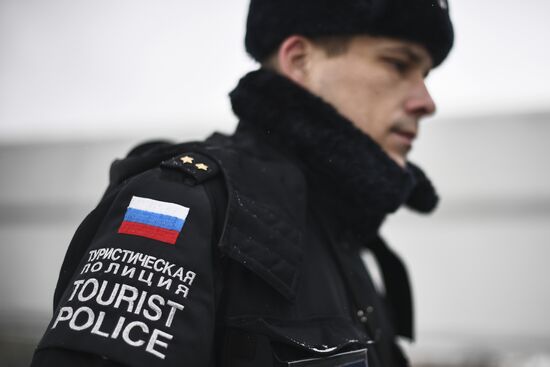 Tourist police units patrol central Moscow