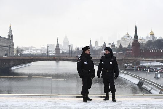 Tourist police units patrol central Moscow