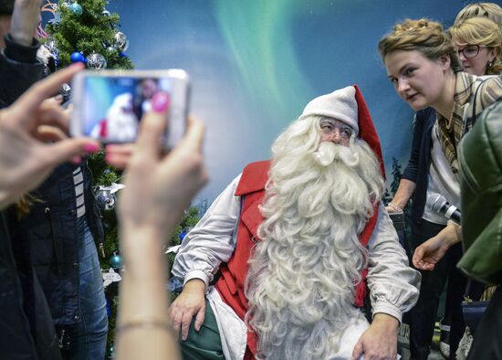 Finland's Joulupukki visits St. Petersburg