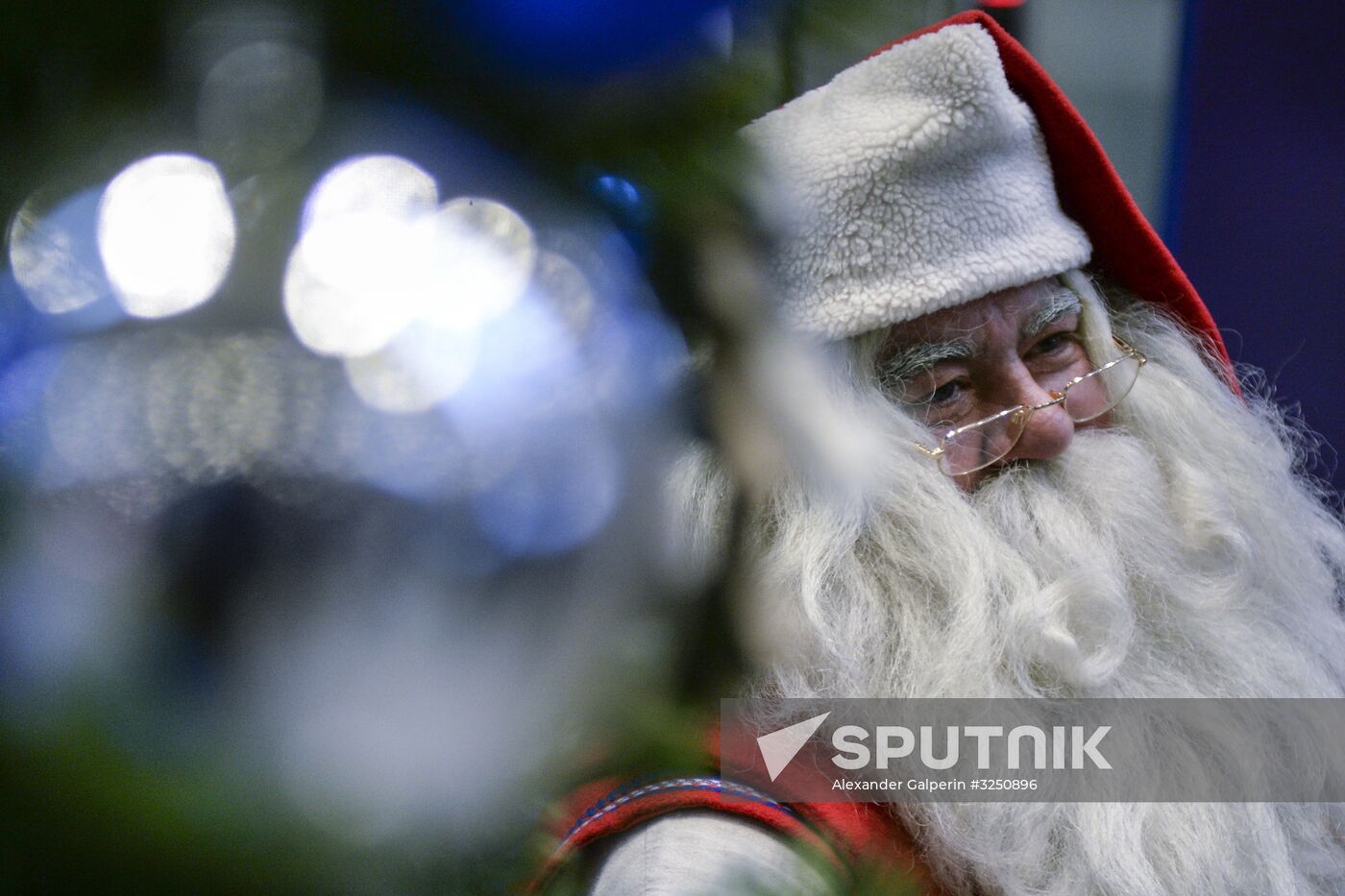 Finland's Joulupukki visits St. Petersburg