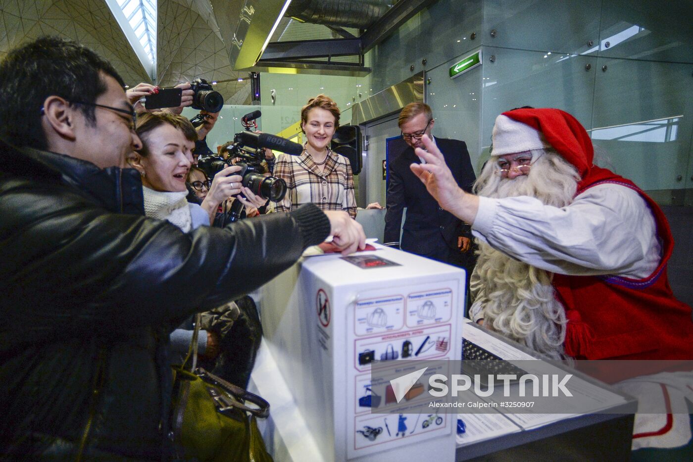 Finland's Joulupukki visits St. Petersburg