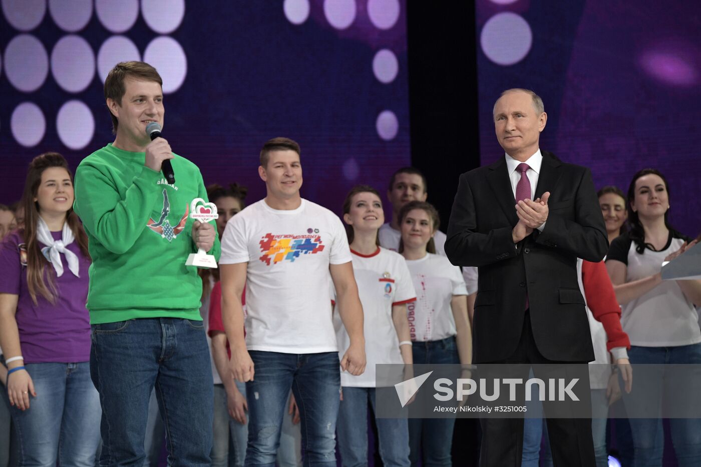 President Vladimir Putin at Volunteer of Russia 2017 award ceremony