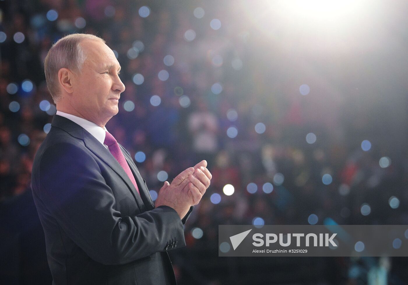 President Vladimir Putin at Volunteer of Russia 2017 award ceremony