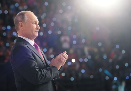 President Vladimir Putin at Volunteer of Russia 2017 award ceremony