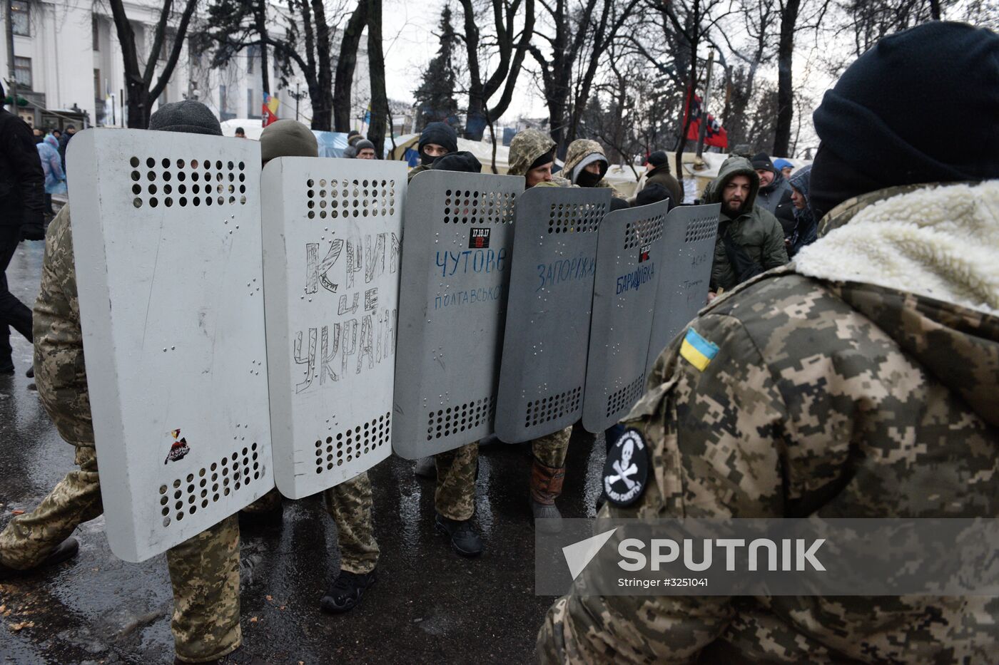 Supporters of Mikheil Saakashvili set up tent camp in the center of Kiev