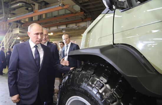 Russian President Vladimir Putin visits Nizhny Novgorod