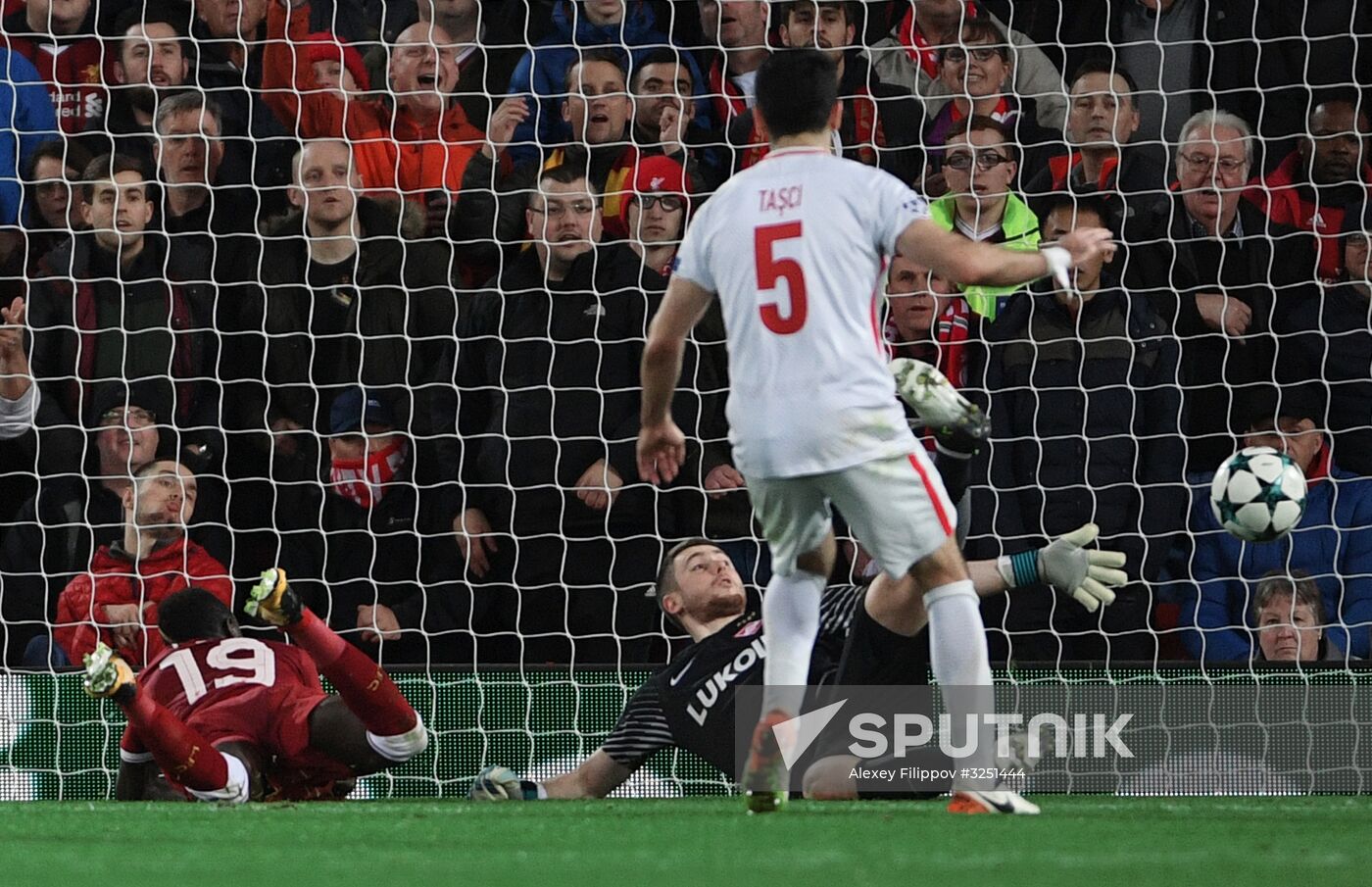 Football. UEFA Champions League. Liverpool vs. Spartak