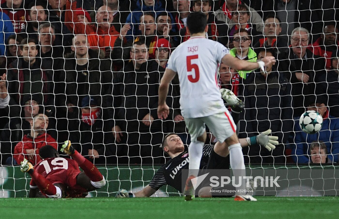 Football. UEFA Champions League. Liverpool vs. Spartak