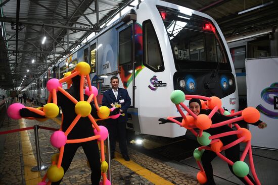 Moscow metro launches Future Science train