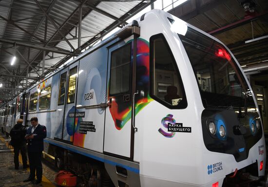 Moscow metro launches Future Science train