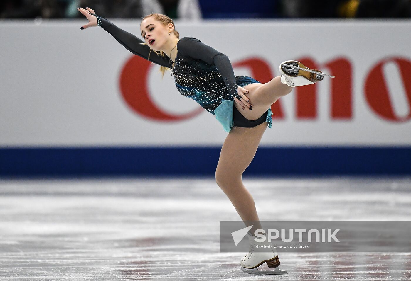 2017–18 ISU Junior Grand Prix Final. Ladies' singles. Short program