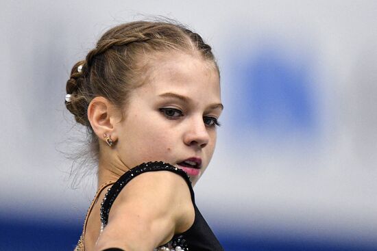 2017–18 ISU Junior Grand Prix Final. Ladies' singles. Short program
