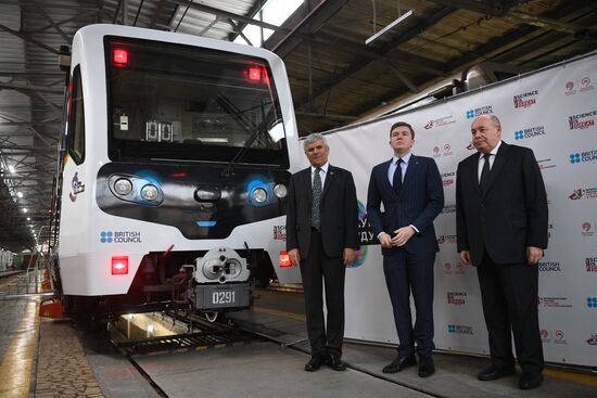 Moscow metro launches Future Science train