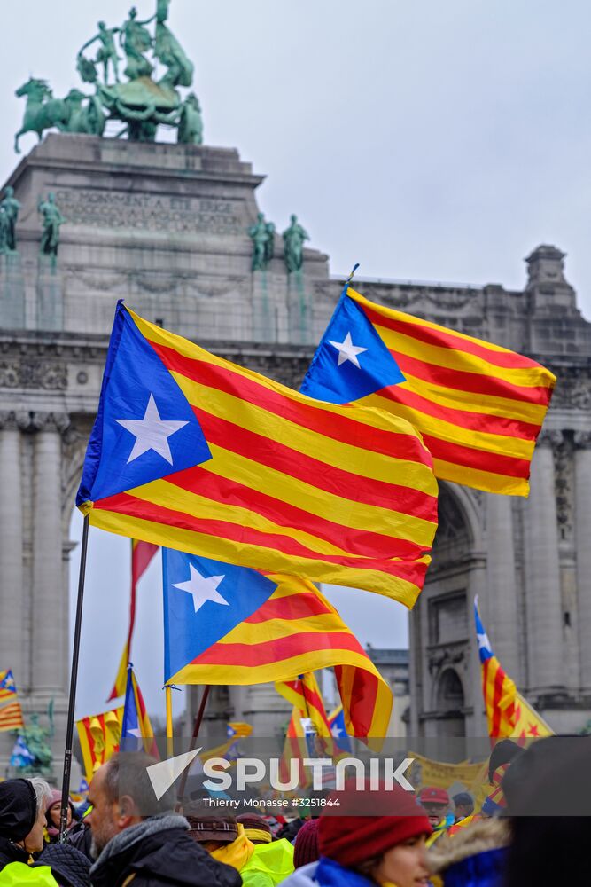 Catalans rally in Brussels in support of Carles Puigdemont