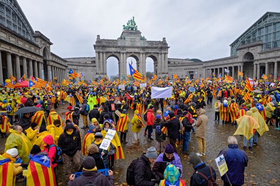 Catalans rally in Brussels in support of Carles Puigdemont