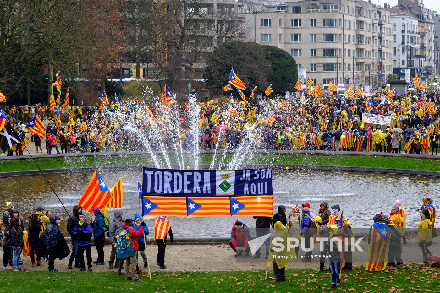 Catalans rally in Brussels in support of Carles Puigdemont