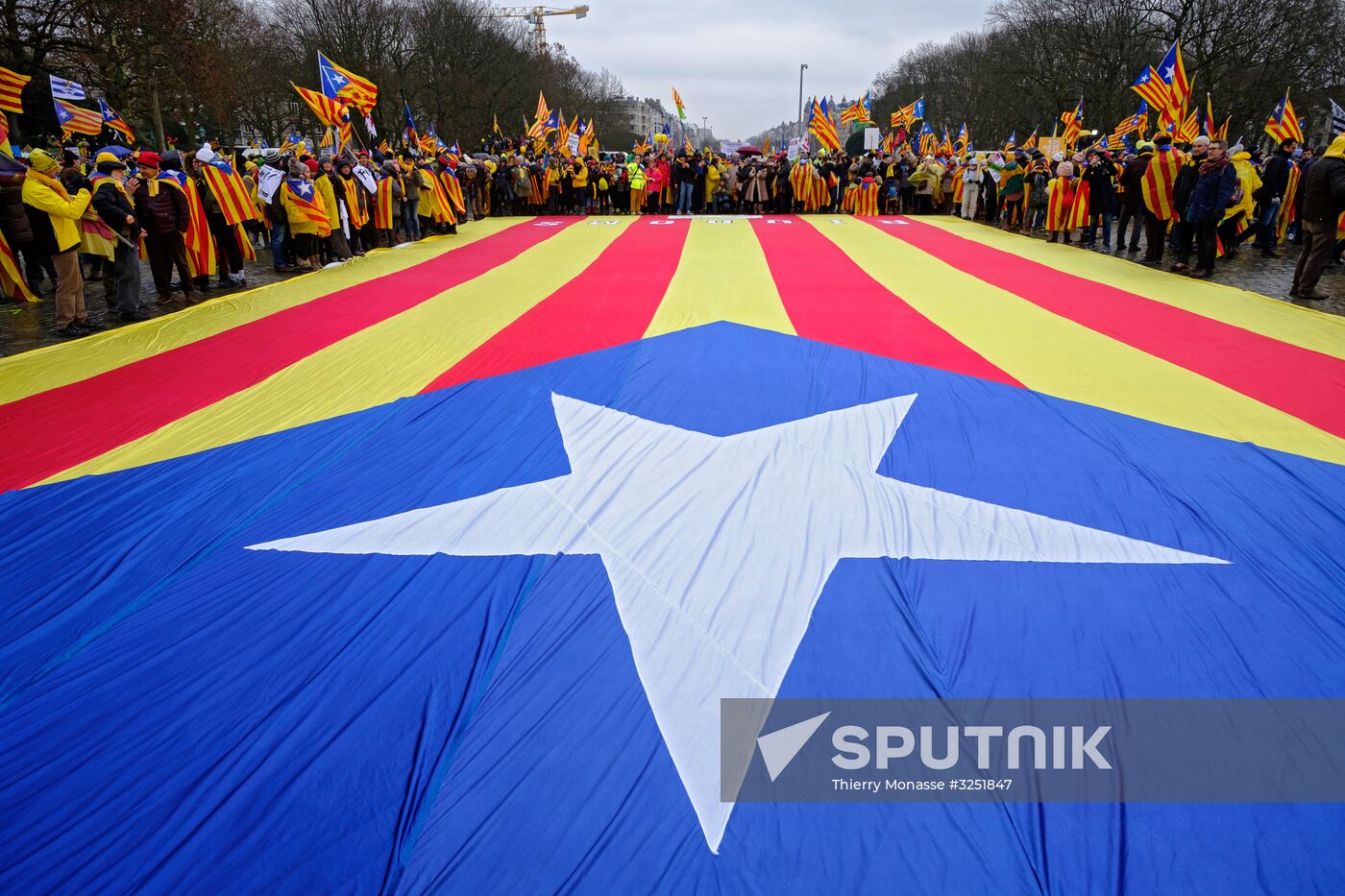 Catalans rally in Brussels in support of Carles Puigdemont