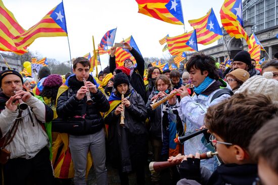 Catalans rally in Brussels in support of Carles Puigdemont
