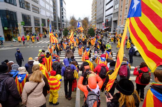Catalans rally in Brussels in support of Carles Puigdemont