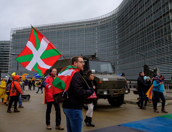 Catalans rally in Brussels in support of Carles Puigdemont
