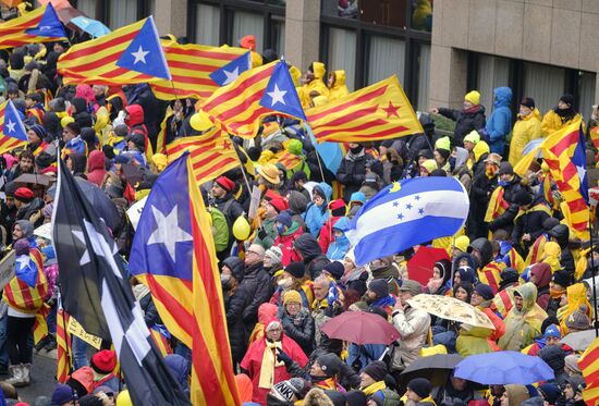 Catalans rally in Brussels in support of Carles Puigdemont