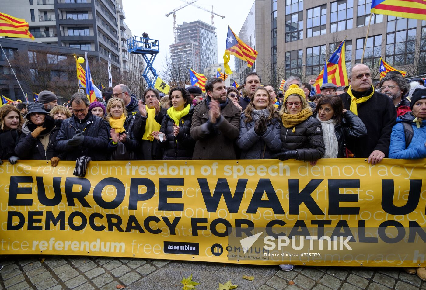 Catalans rally in Brussels in support of Carles Puigdemont