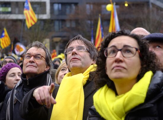 Catalans rally in Brussels in support of Carles Puigdemont