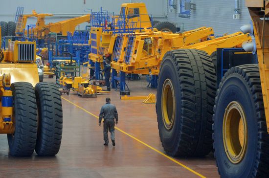 Production of large dump truckis at BelAZ Plant