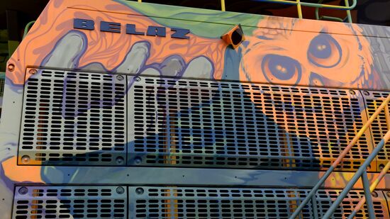 Production of large dump trucks at BelAZ Plant