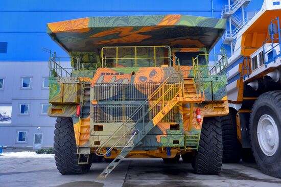 Production of large dump trucks at BelAZ Plant