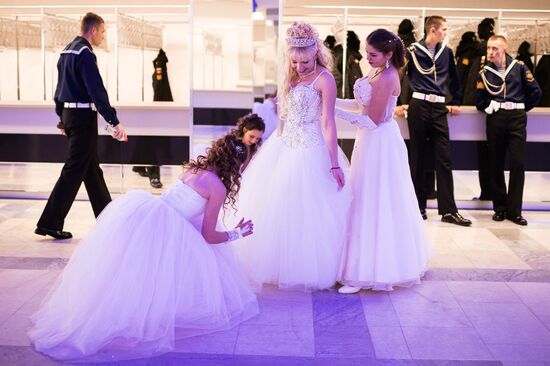 Cadets have Autumn Ball in Sevastopol