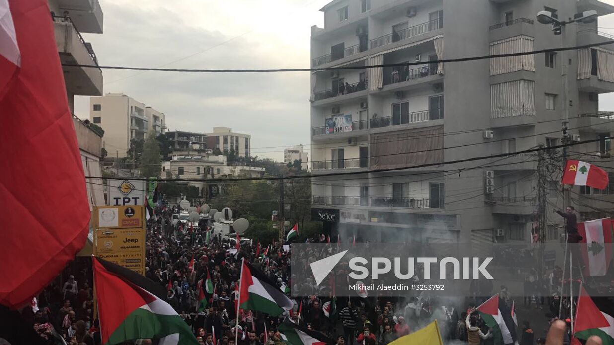 Rally outside US Embassy in Lebanon against Trump's decision on Jerusalem