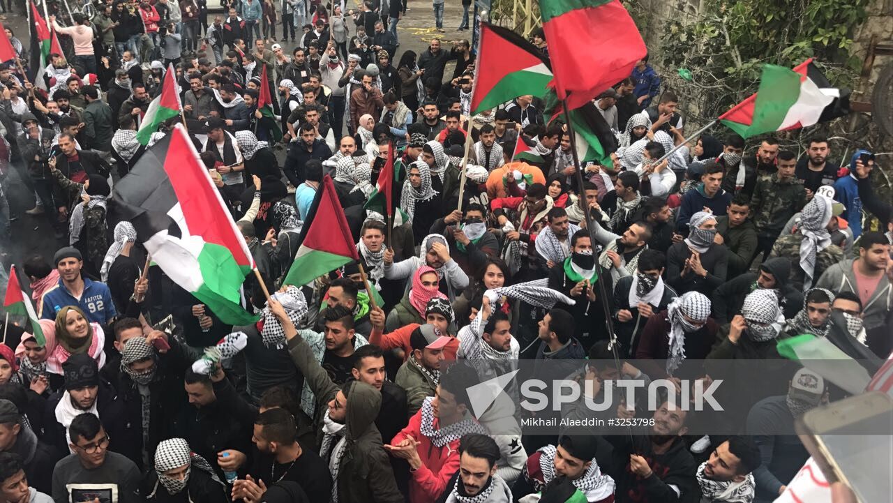 Rally outside US Embassy in Lebanon against Trump's decision on Jerusalem