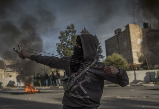 Situation at border between Israel and Palestine