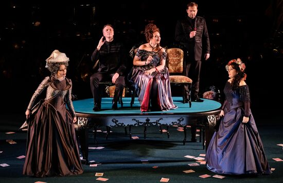 New production of play The Queen of Spades at Helikon Opera theater