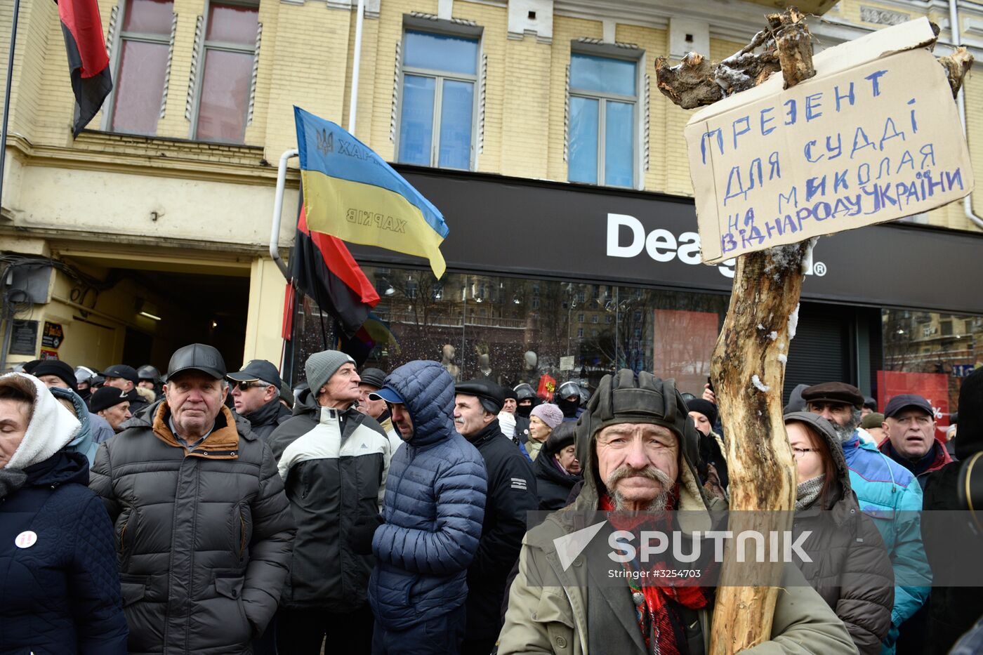 Court in Kiev considers pretrial restraint for Mikheil Saakashvili