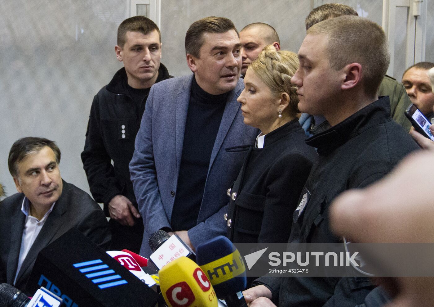 Action in support of Mikheil Saakashvili at court building in Kiev